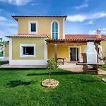 Vila Amapola Quelfes
